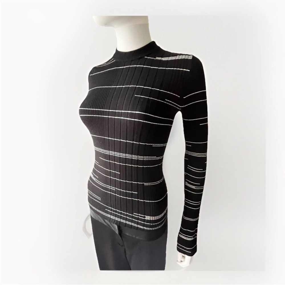NWOT Elie Tahari Black White Striped & Ribbed Body Con Sweater Top Small